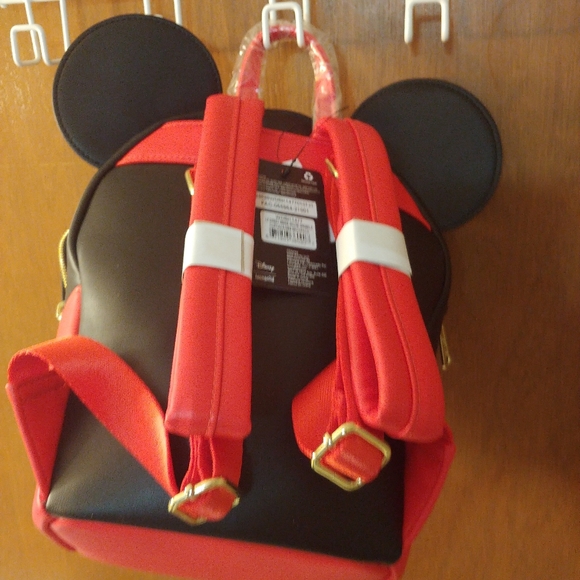 Loungefly Minnie Cupcake backpack - Picture 2 of 4